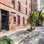 Hip W Village 1Br W Wd Nr 1 Train Nyc-853