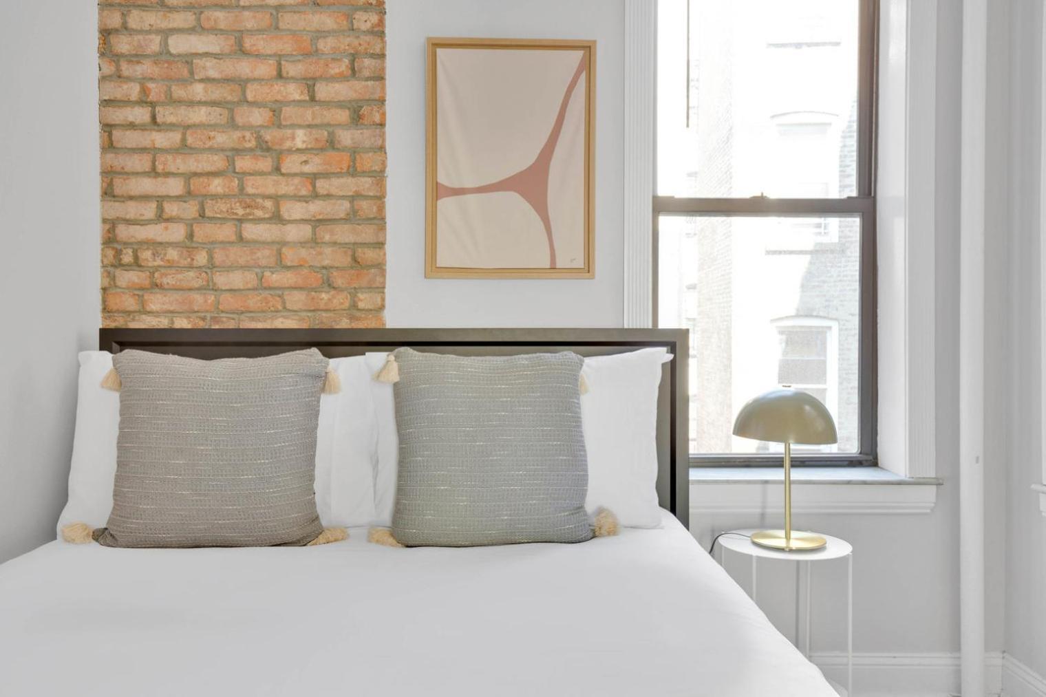 Hip W Village 1br W Wd Nr 1 Train Nyc-853 * New York