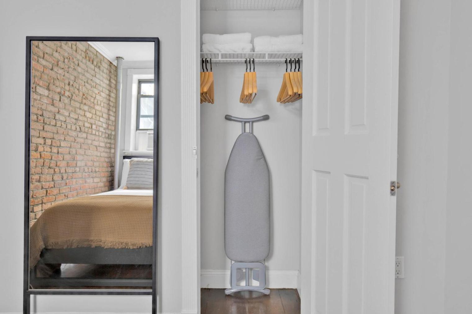 Hip W Village 1br W Wd Nr 1 Train Nyc-853 Apartment *