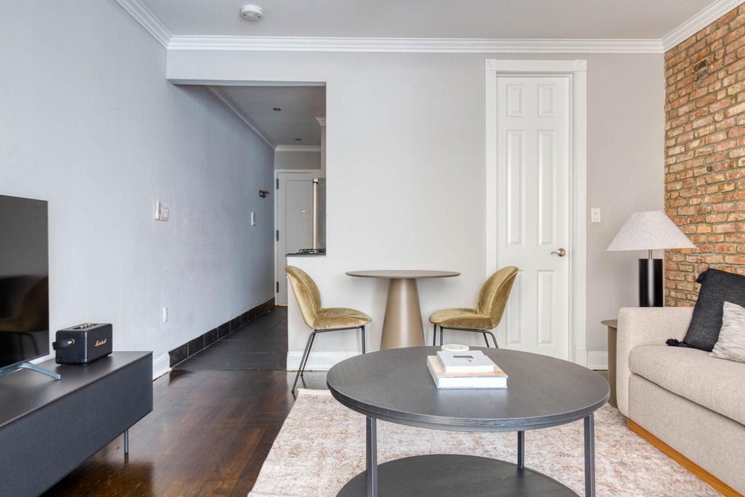 Hip W Village 1br W Wd Nr 1 Train Nyc-853 Apartment New York